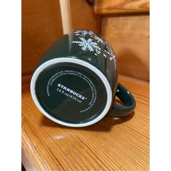 Starbucks Green Holiday Snowflake 14oz mug - Picture 4 of 4